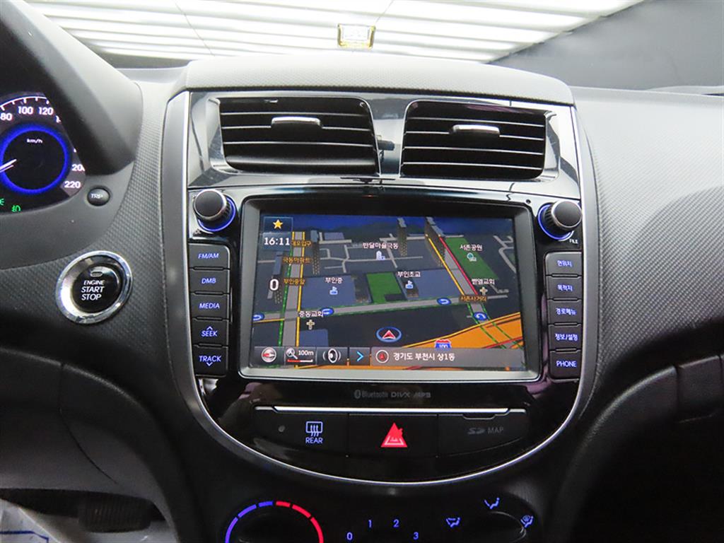 HYUNDAI Accent 2016 Gris - Importación desde Corea - HF Imports Iquique - Foto 16