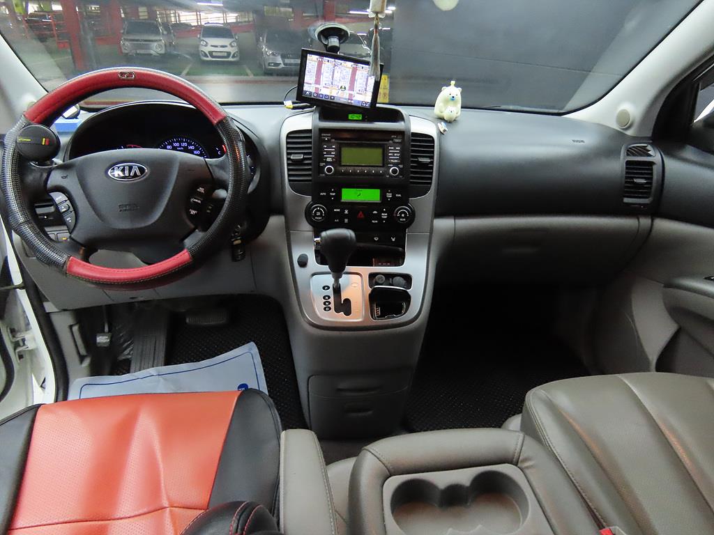 KIA Carnival - Vista 7