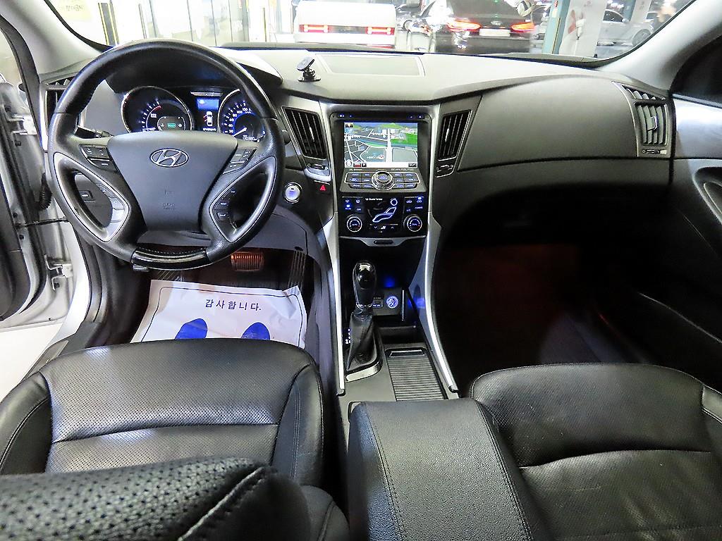 HYUNDAI Sonata - Vista 10