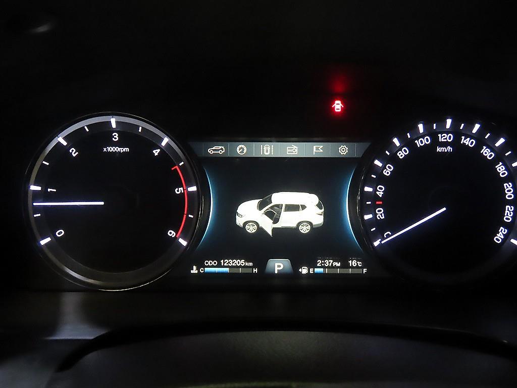 Ssangyong Rexton - Vista 9