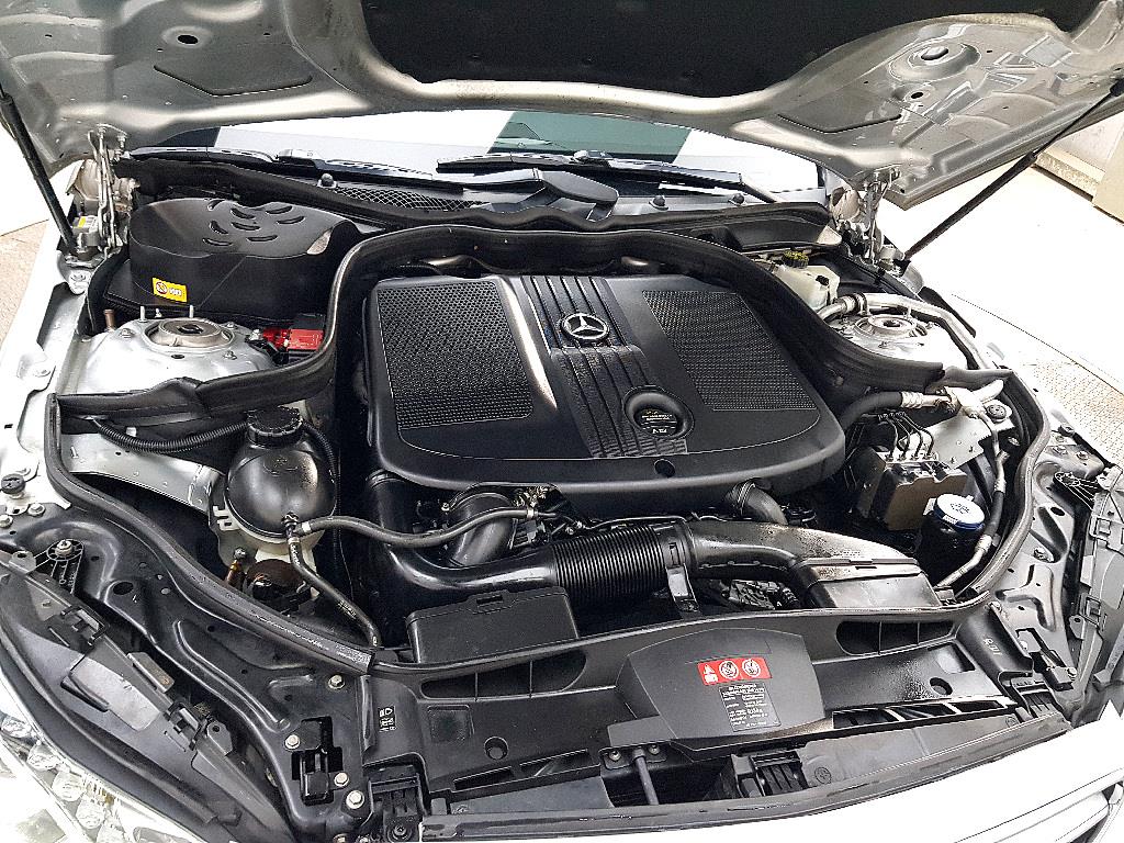 Mercedes Benz E class - Vista 6