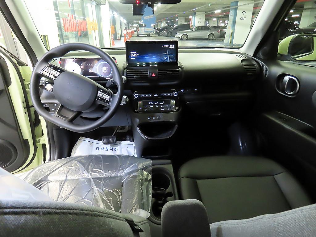 HYUNDAI Casper - Vista 10