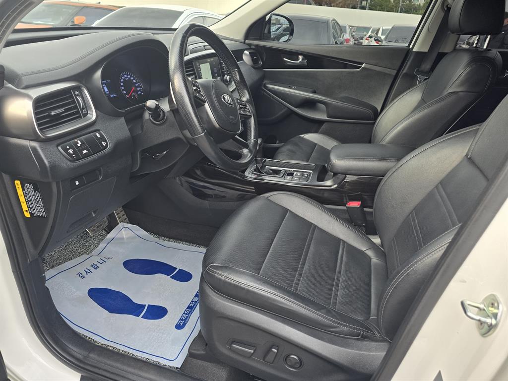 KIA Sorento - Vista 10