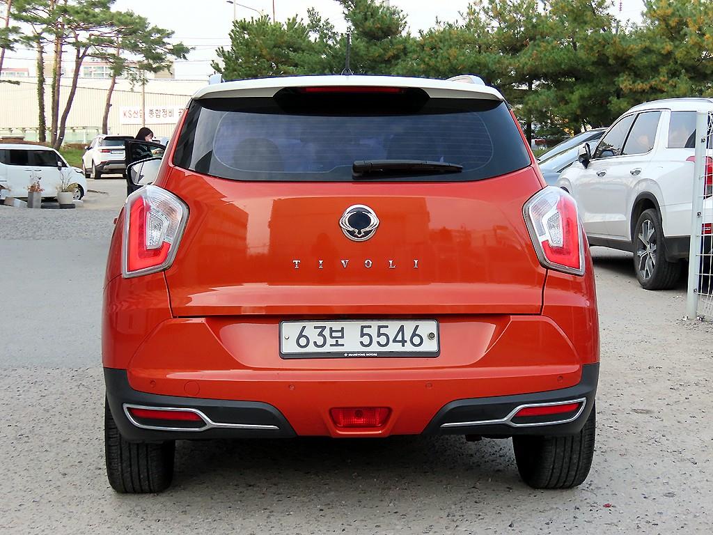 Ssangyong Tivoli - Vista 4