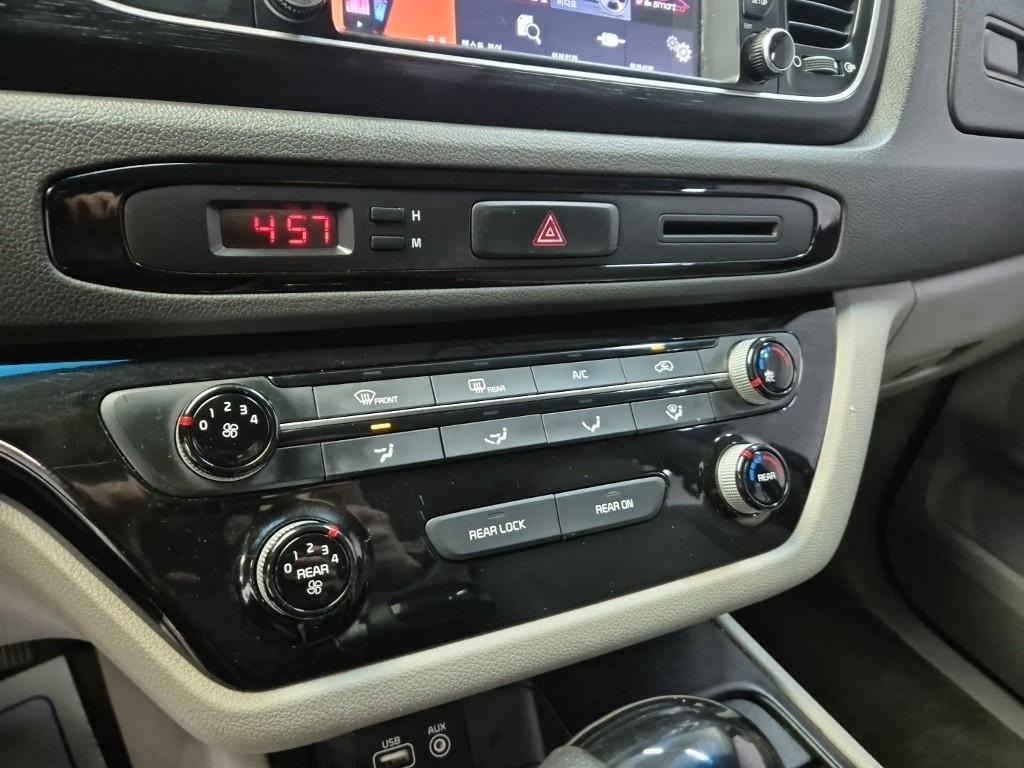 KIA Carnival 2015 Gris - Importación desde Corea - HF Imports Iquique - Foto 15