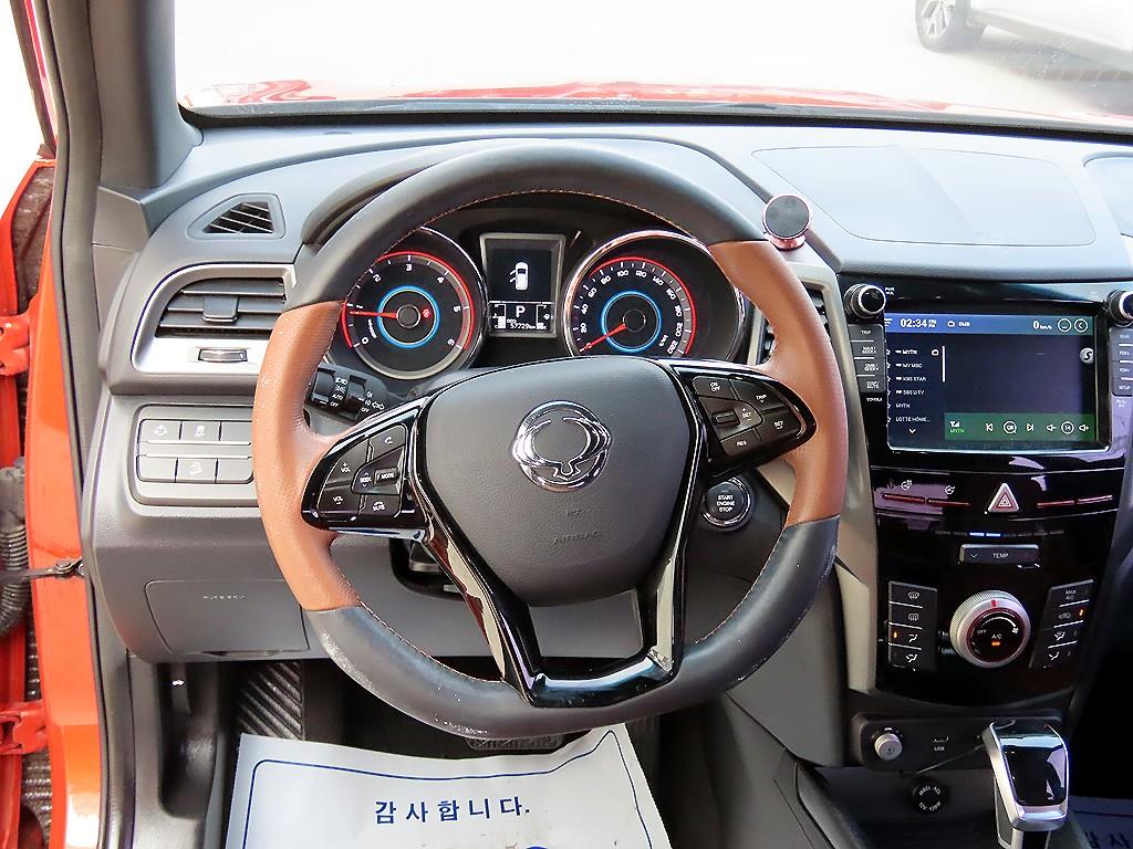 Ssangyong Tivoli - Vista 8