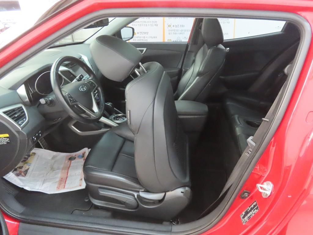 HYUNDAI Veloster - Vista 6