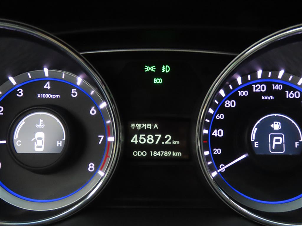 HYUNDAI Sonata - Vista 9