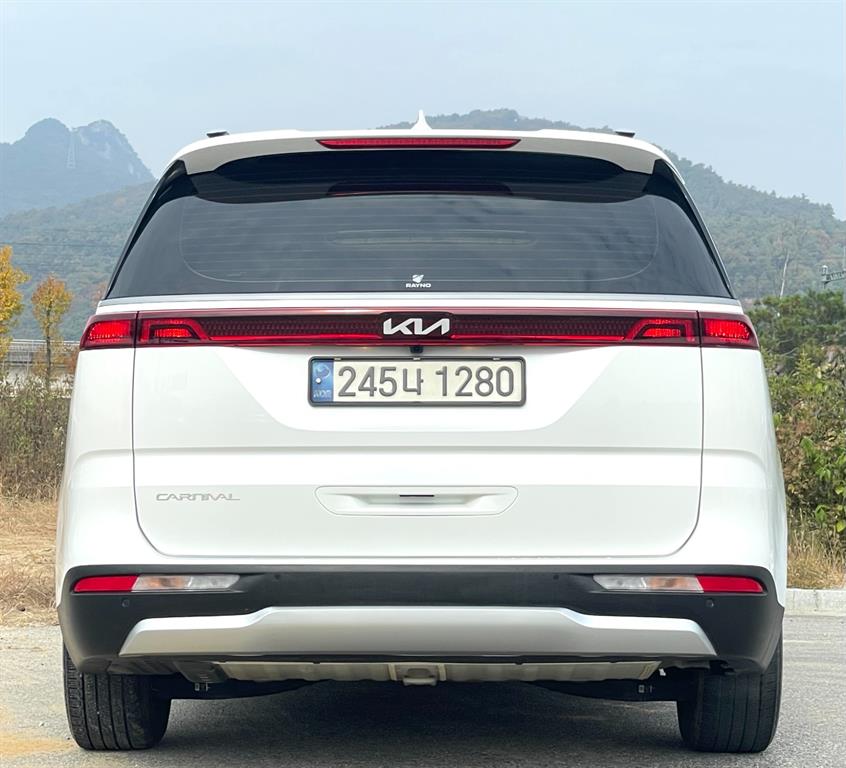 KIA Carnival - Vista 4
