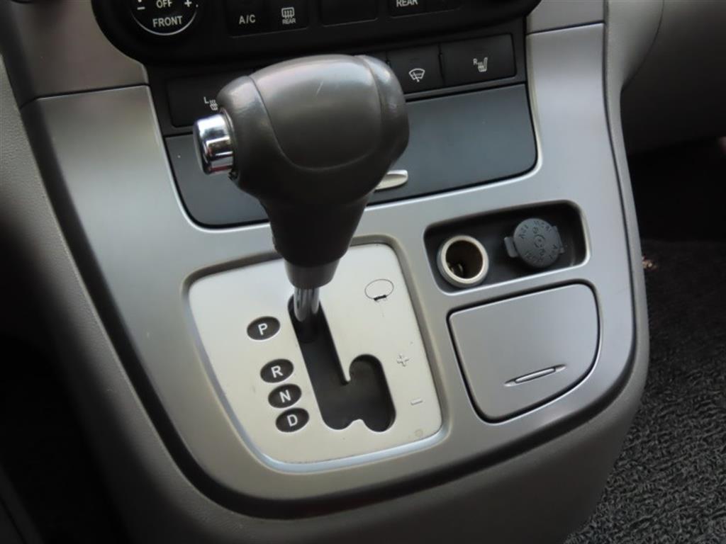 KIA Carnival - Vista 11