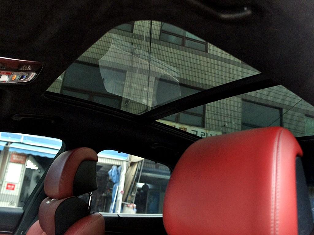 Genesis GV70 2022 Blanco - Importación desde Corea - HF Imports Iquique - Foto 13