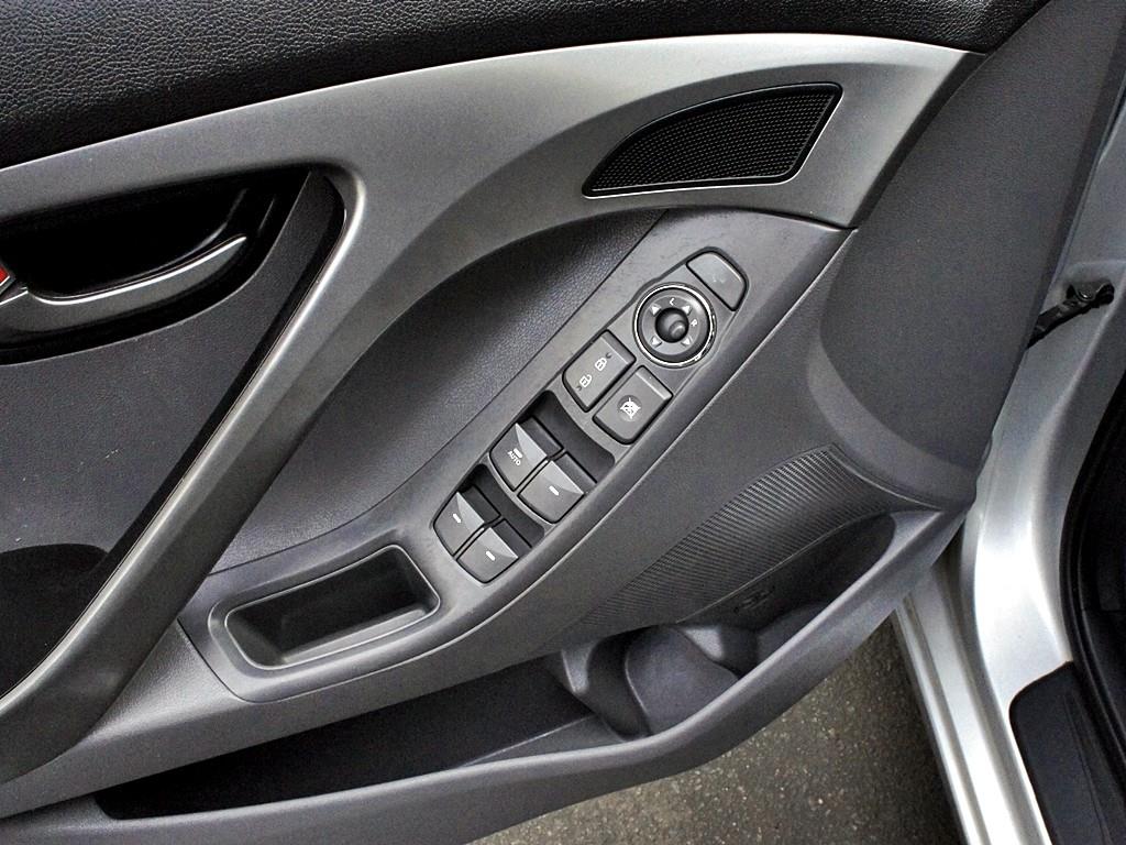 HYUNDAI Avante 2012 Plateado - Importación desde Corea - HF Imports Iquique - Foto 13