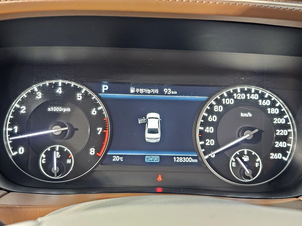 Genesis G90 - Vista 7