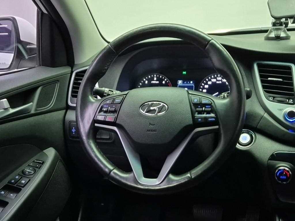 HYUNDAI Tucson - Vista 9