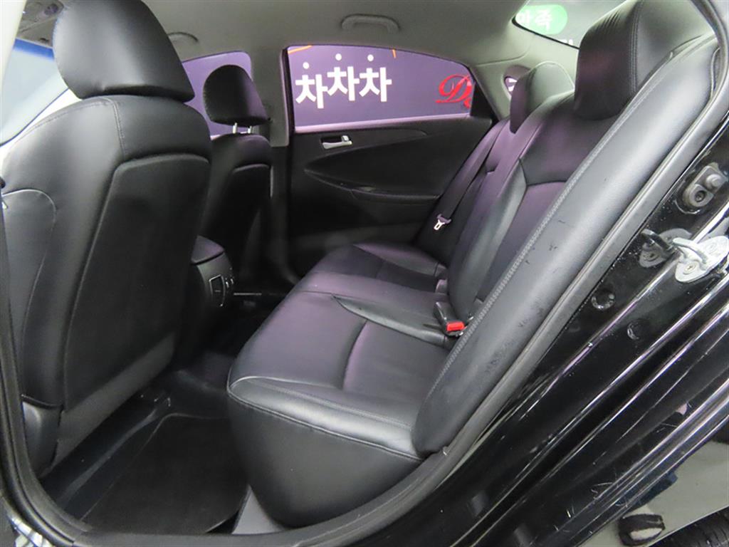 HYUNDAI Sonata - Vista 6