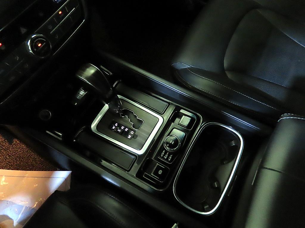 Ssangyong Rexton - Vista 12