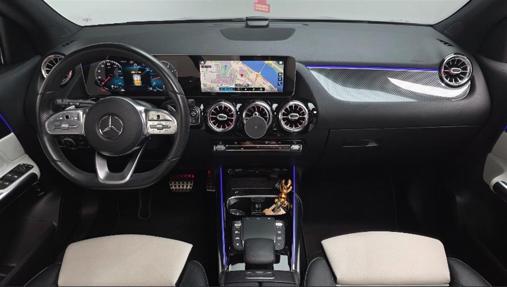 Mercedes Benz GLA Class - Vista 7