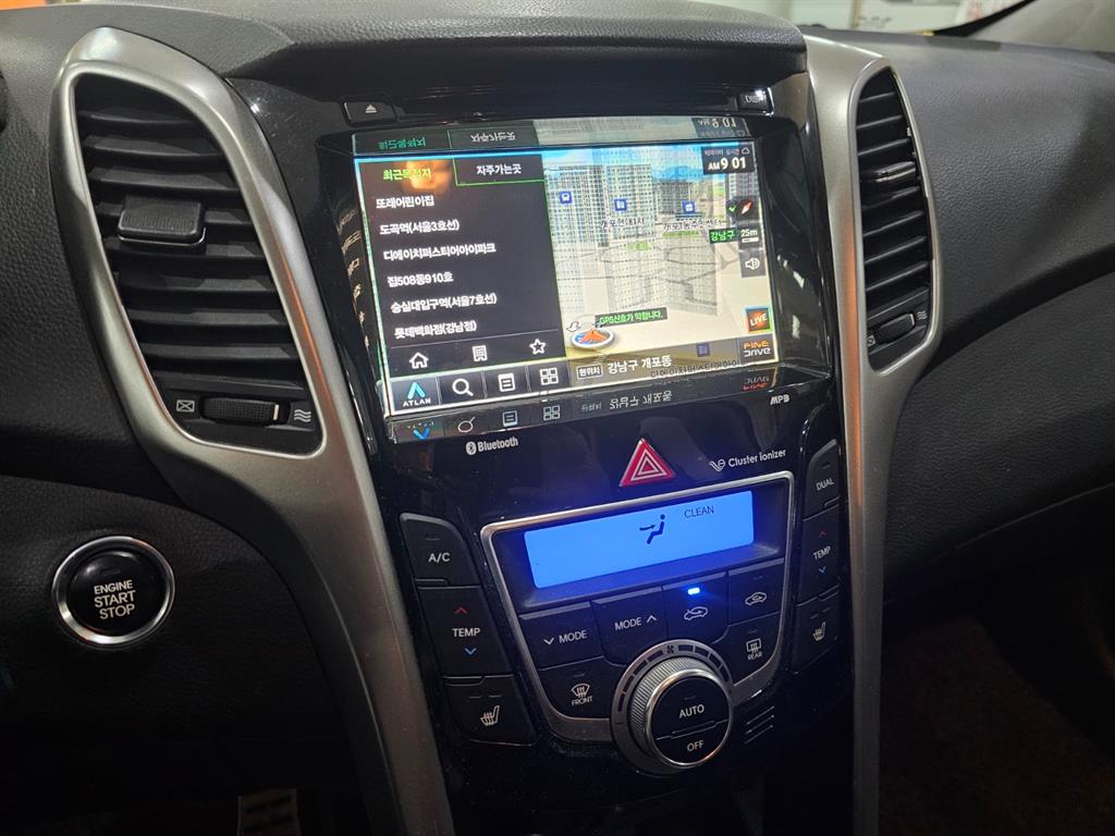 HYUNDAI i30 - Vista 8