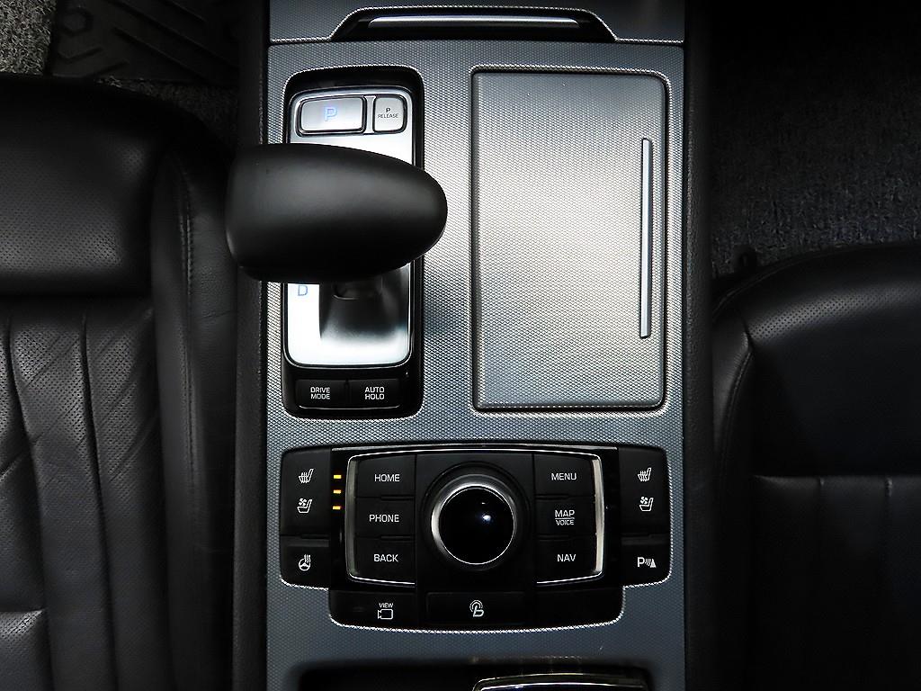 Genesis G80 - Vista 10