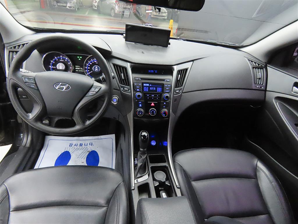 HYUNDAI Sonata - Vista 7