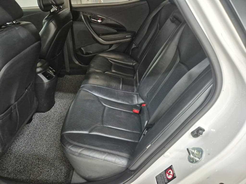 HYUNDAI Grandeur - Vista 12