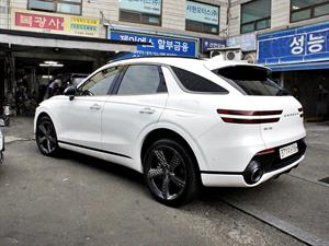 Genesis GV70 - Vista 8