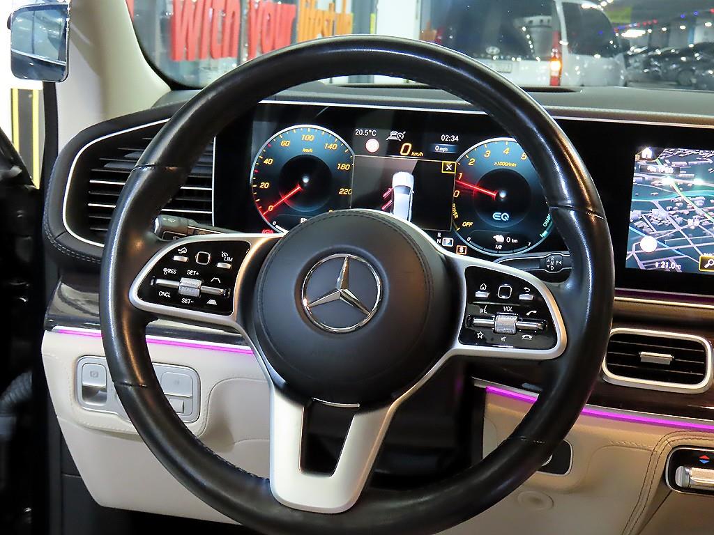 Mercedes Benz GLE Class - Vista 8