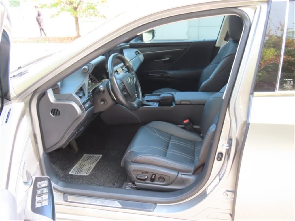 Lexus ES 2022 Plateado - Importación desde Corea - HF Imports Iquique - Foto 13