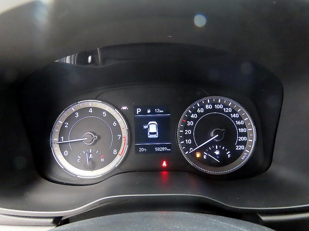 HYUNDAI Venue - Vista 9