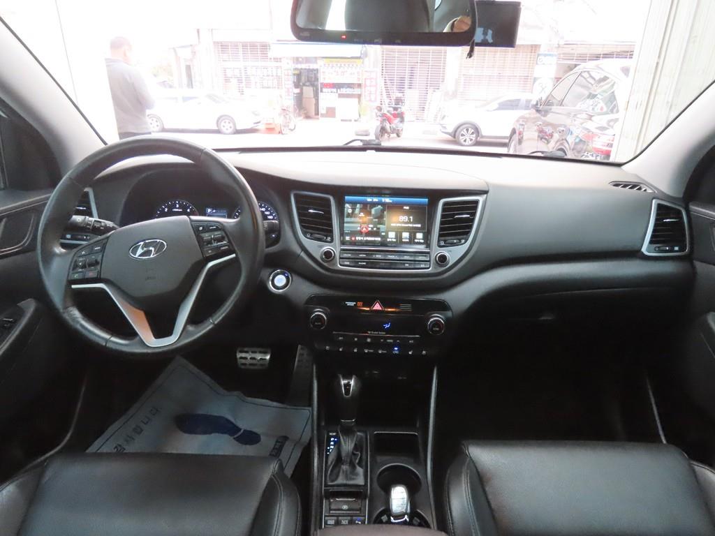 HYUNDAI Tucson - Vista 7