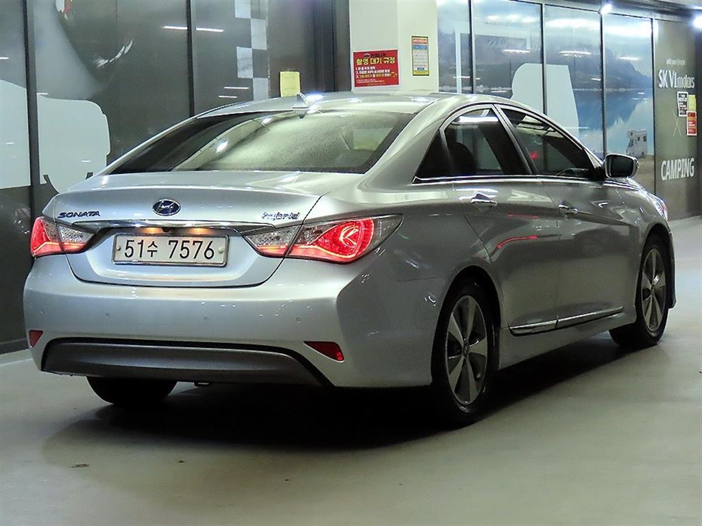 HYUNDAI Sonata - Vista 4