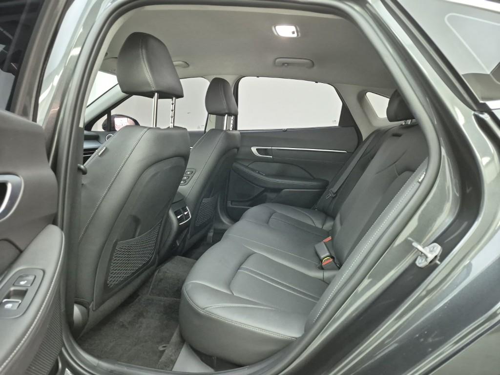 HYUNDAI Sonata - Vista 12