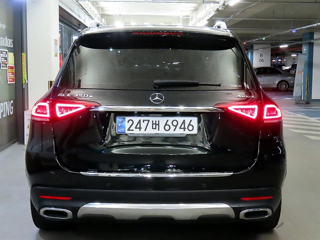 Mercedes Benz GLE Class - Vista 5