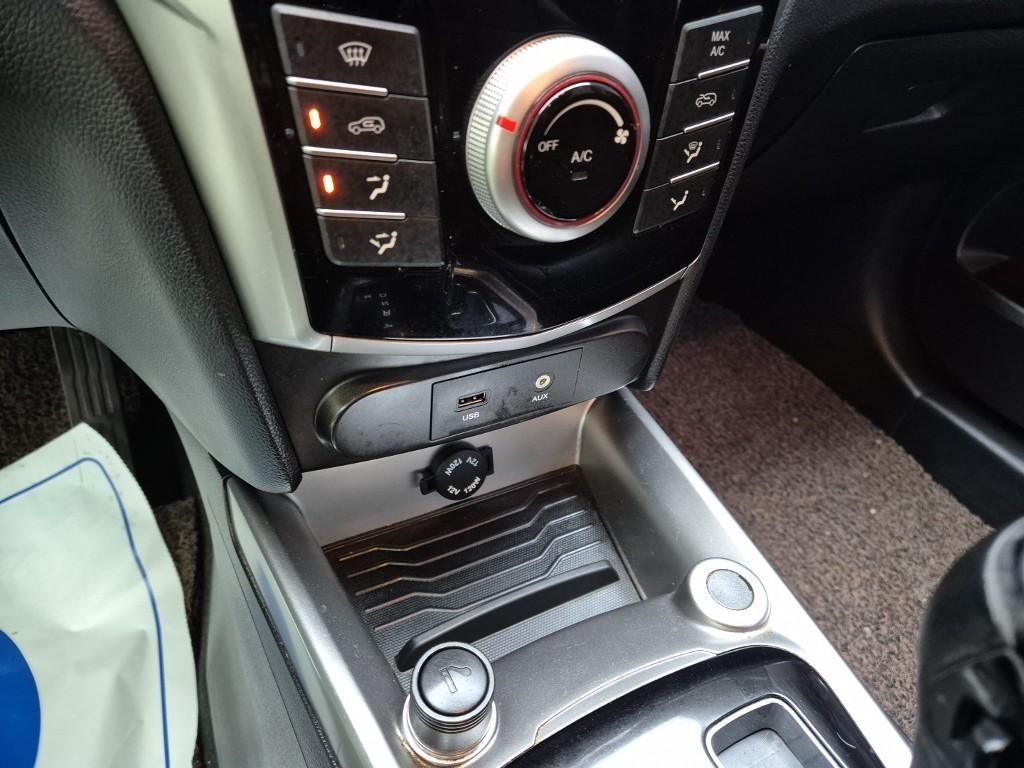 Ssangyong Tivoli 2016 Plateado - Importación desde Corea - HF Imports Iquique - Foto 13