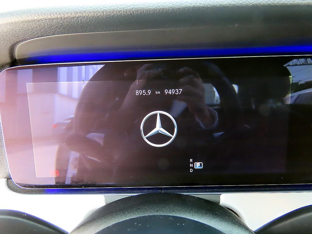 Mercedes Benz E class - Vista 9