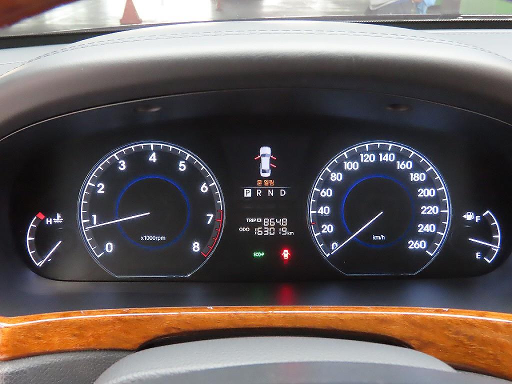 HYUNDAI Equus 2012 Negro - Importación desde Corea - HF Imports Iquique - Foto 7