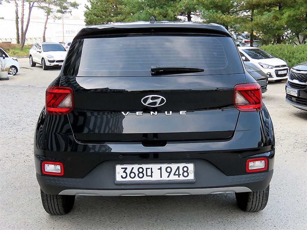 HYUNDAI Venue - Vista 4