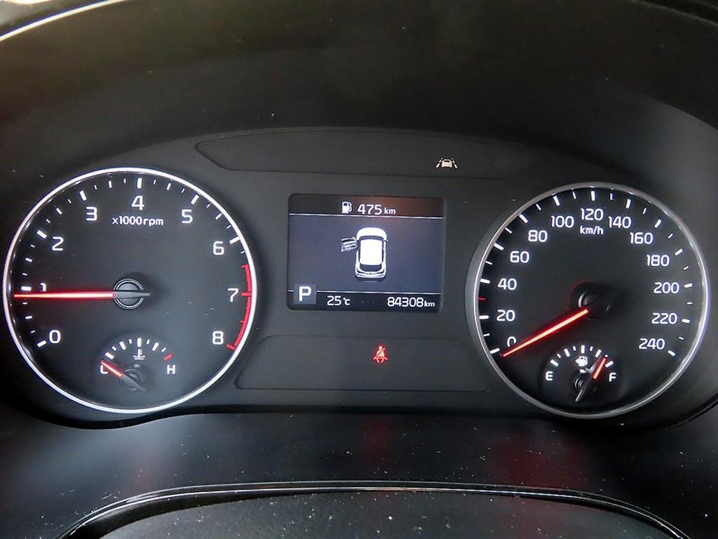 KIA Seltos - Vista 8