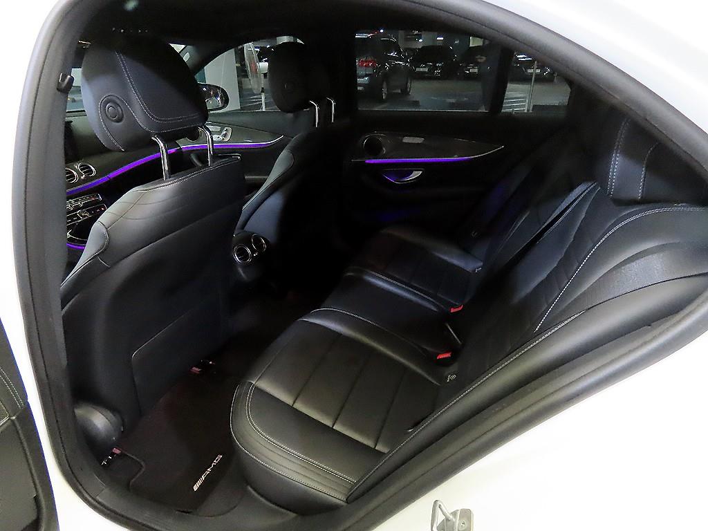 Mercedes Benz E class - Vista 7