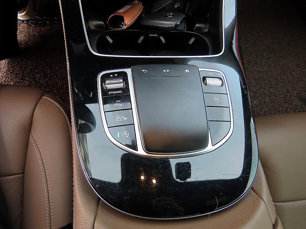 Mercedes Benz E class 2021 Blanco - Importación desde Corea - HF Imports Iquique - Foto 13