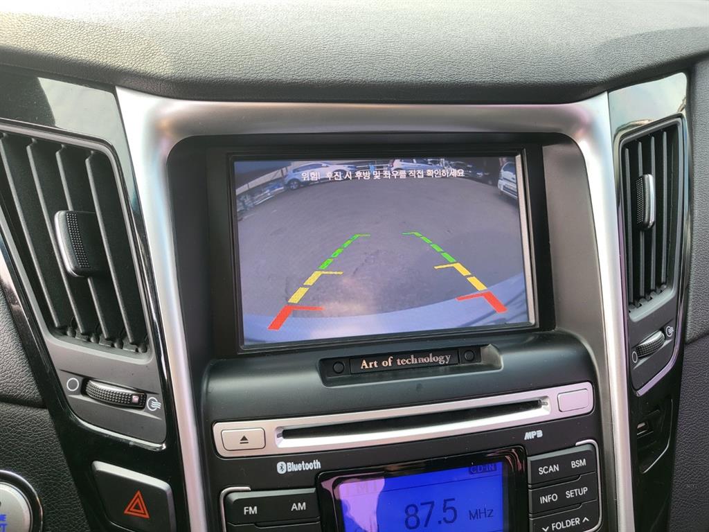 HYUNDAI Sonata - Vista 10