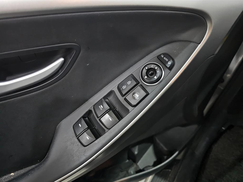 HYUNDAI i30 2013 Gris - Importación desde Corea - HF Imports Iquique - Foto 14