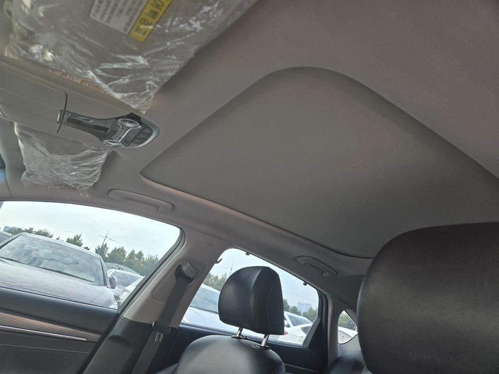 HYUNDAI Grandeur - Vista 12