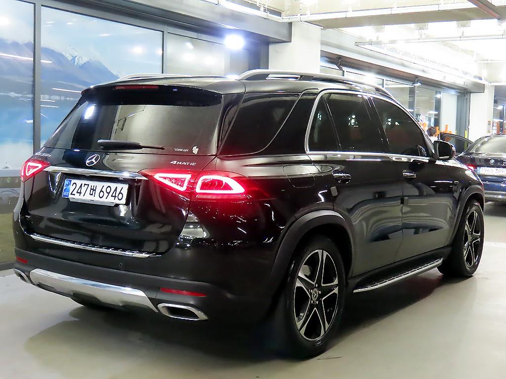 Mercedes Benz GLE Class - Vista 4