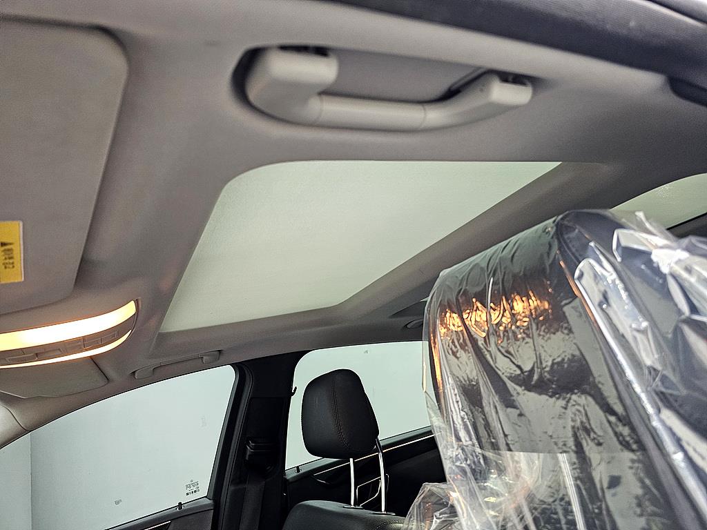 Mercedes Benz E class - Vista 12