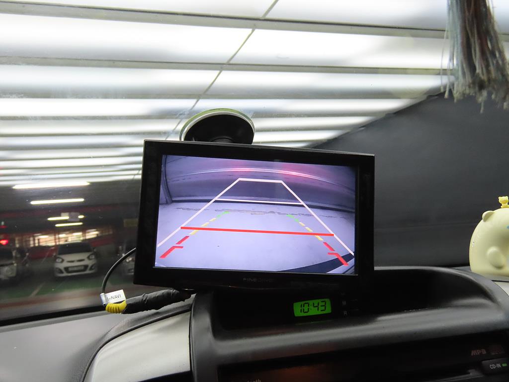 KIA Carnival - Vista 12