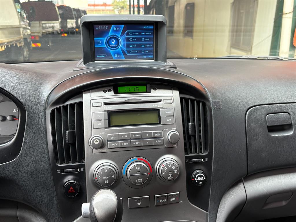 HYUNDAI Starex 2015 Plateado - Importación desde Corea - HF Imports Iquique - Foto 13