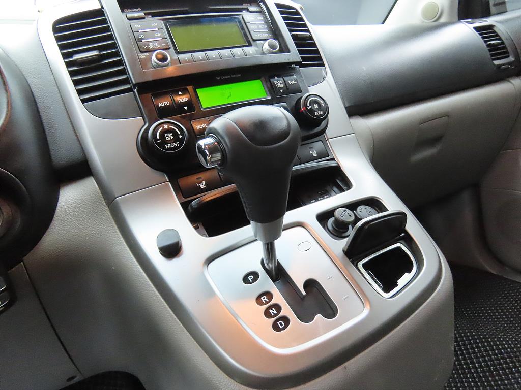 KIA Carnival - Vista 11