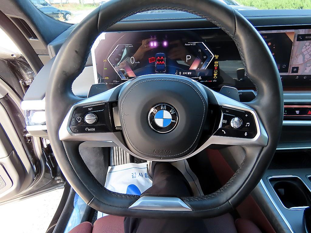 BMW 7 Series - Vista 8