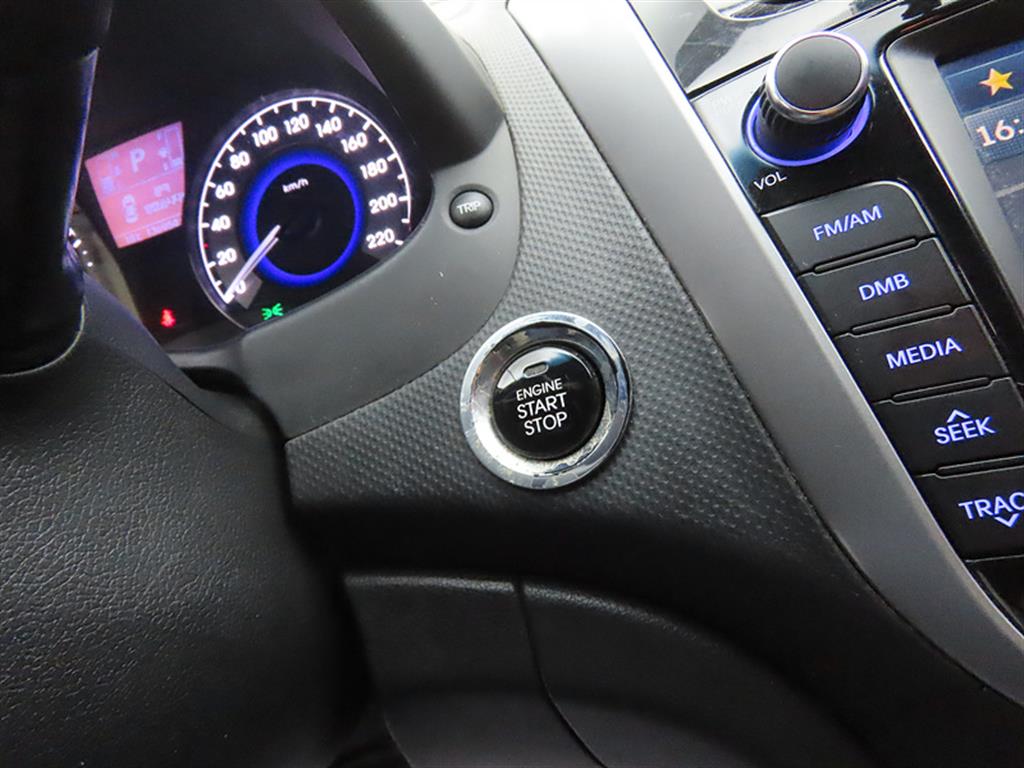 HYUNDAI Accent - Vista 10